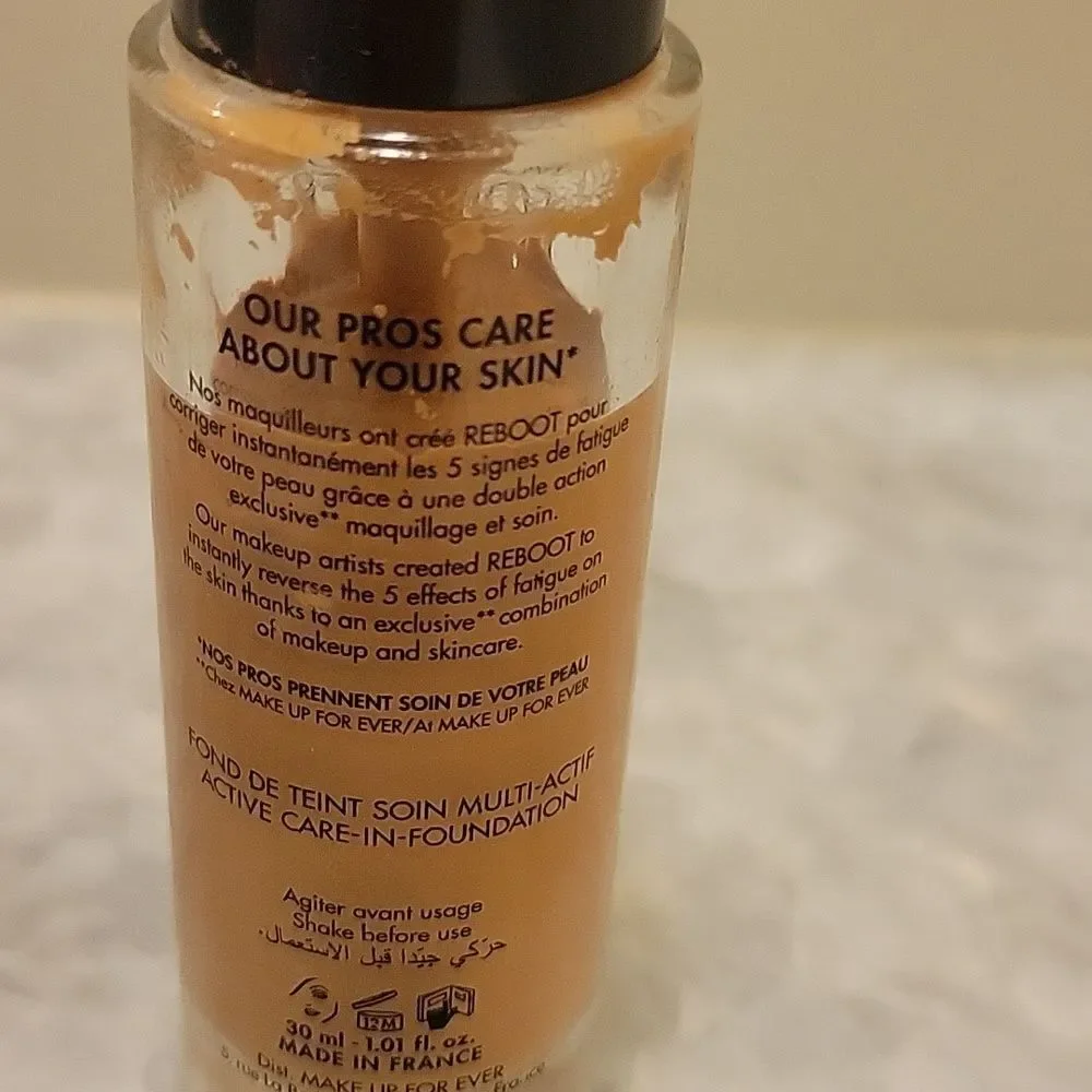 Make Up Forever Reboot Active Care Foundation Y365 Discontinued 1.01 fl oz Used